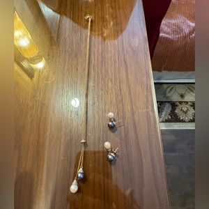 Pearl necklace and matching earring set